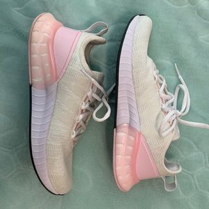 Adidas Womens Kaptir Running Shoes